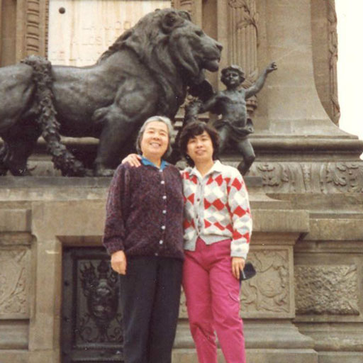 Jingwen and Xin visiting Greek or Roman monument.